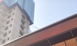 ï���ض���ã�ѧУ������¥�̣�