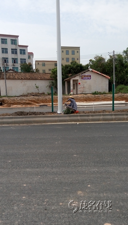P50423-102719.jpg
