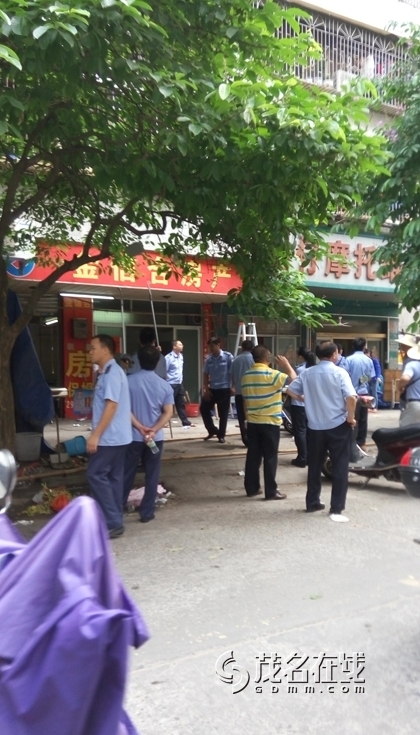 P50507-090610.jpg