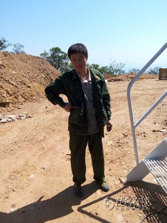 P51017-115057.jpg