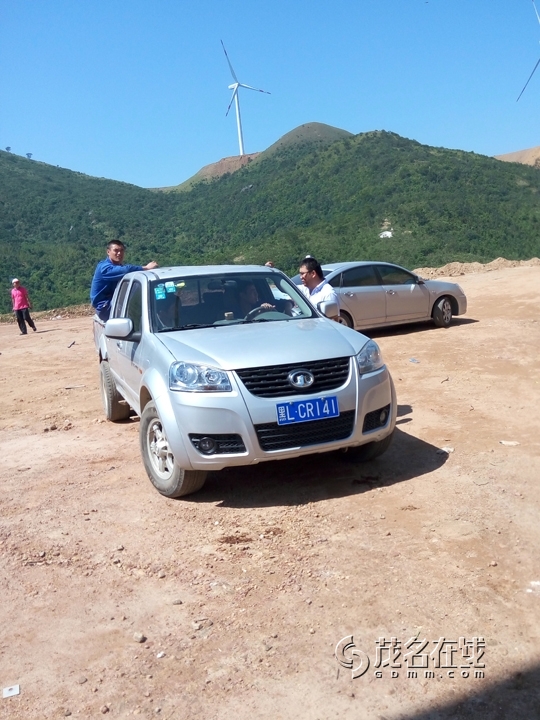 P51017-115204.jpg