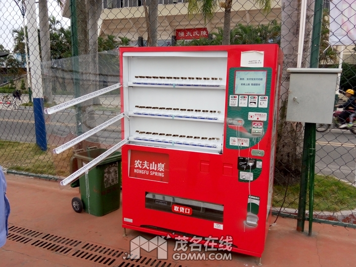 P61206-075655.jpg