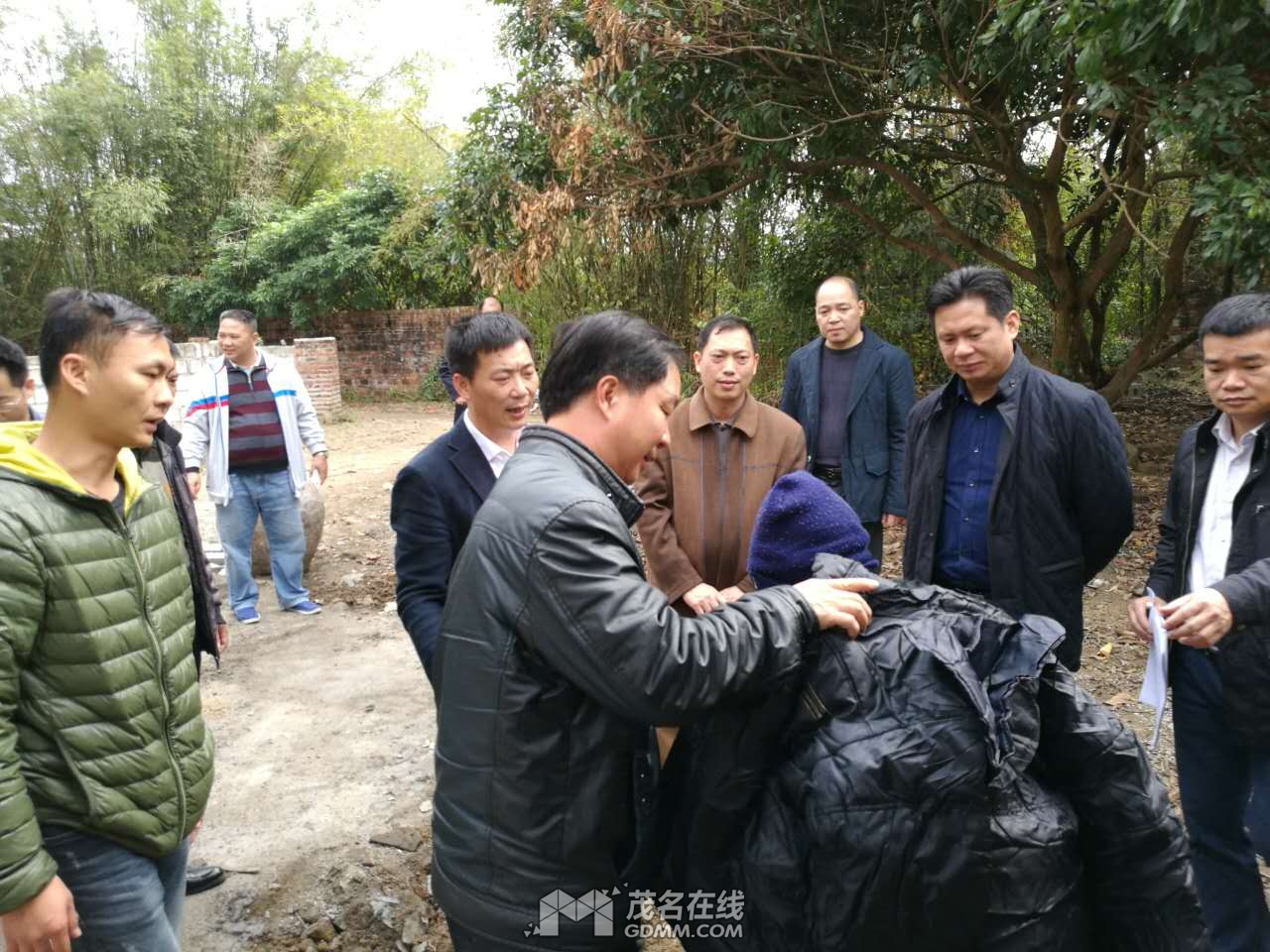 ΪȺ��Ⱥ�����ϴ���