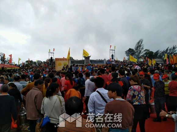 0de455da81cb39db2f5b37a1d9160924aa18304a.jpg