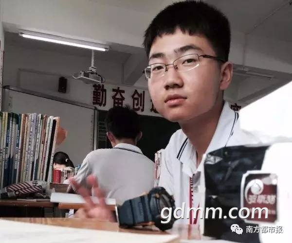 ��ͷ �� ����ʵ��ѧУ  �཭����������ҹ�����������졢���������ϼ�ѹ
