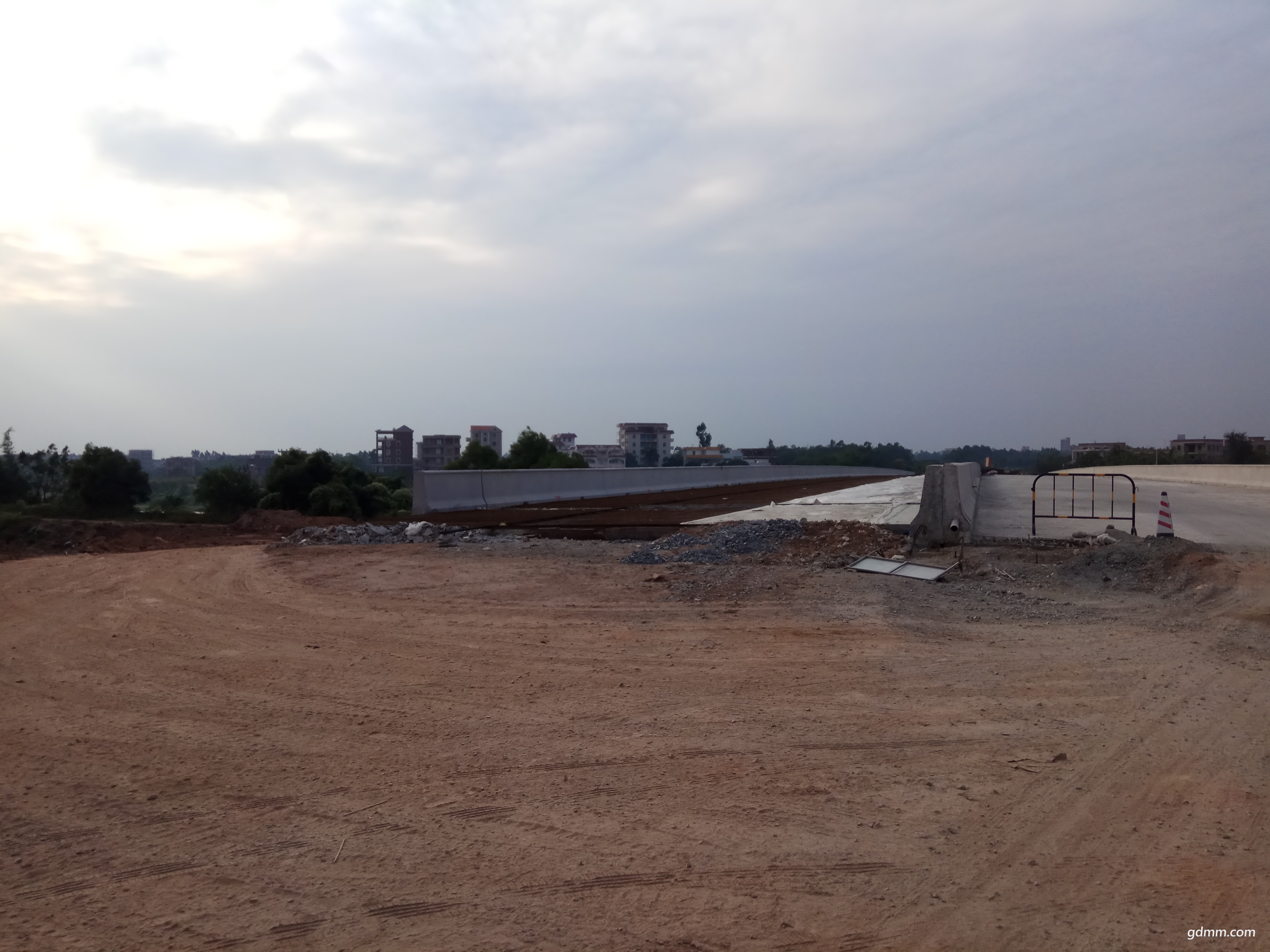 ��ͷ�ֽ���¶