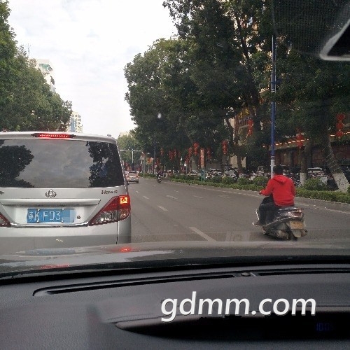 173810y3pyhupd80pgo8hd_����.jpg