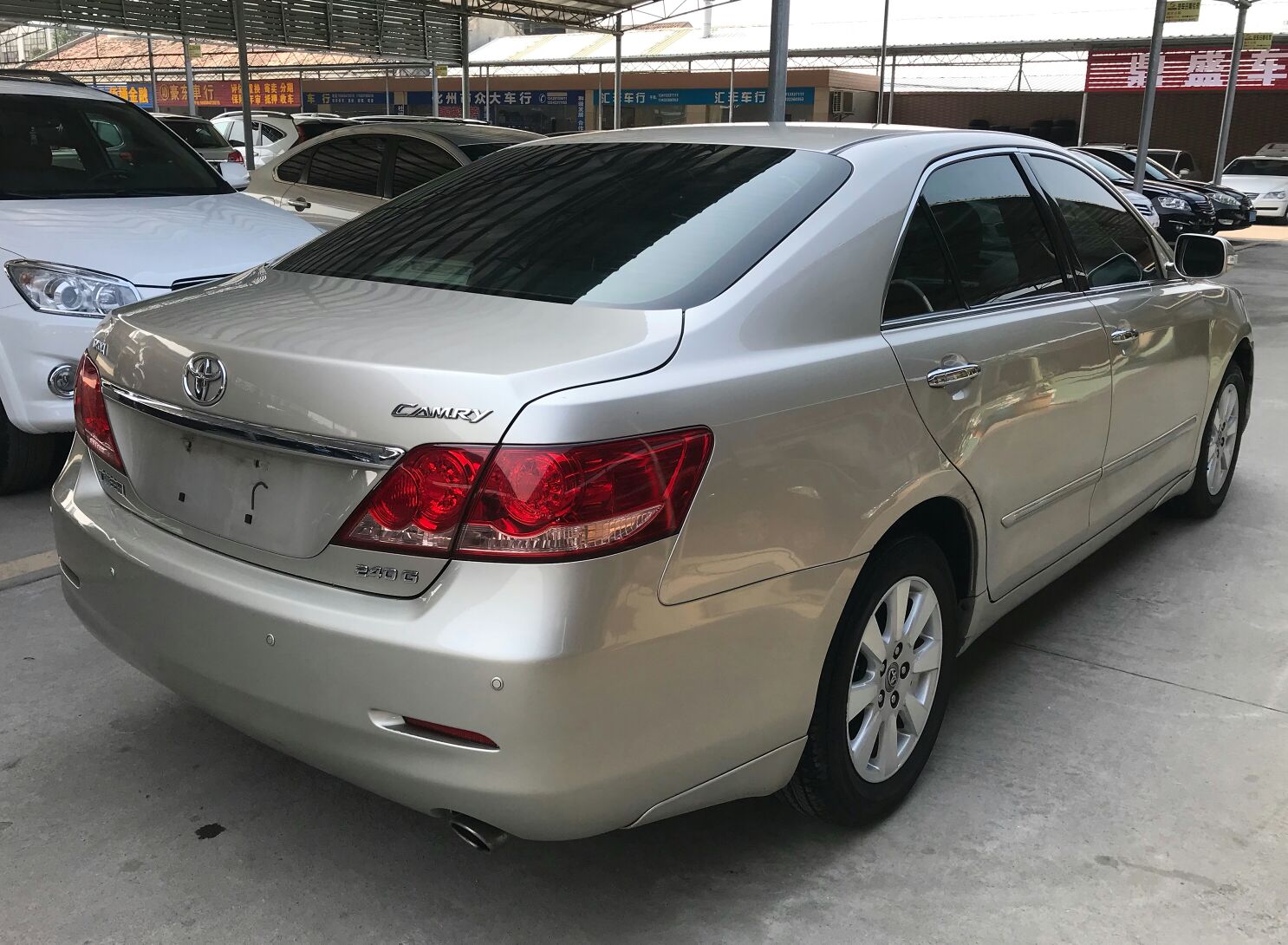 少见的香槟金凯美瑞2.