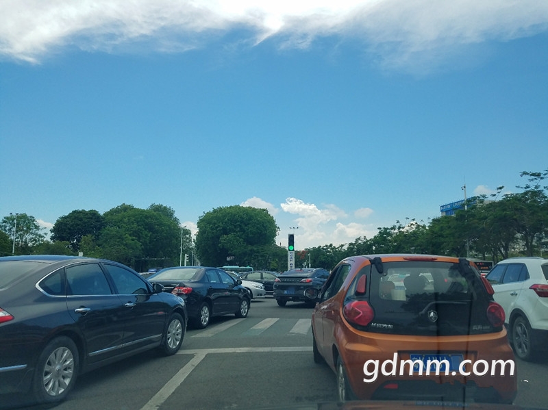 153048z6598meaetlaga5l_����.jpg