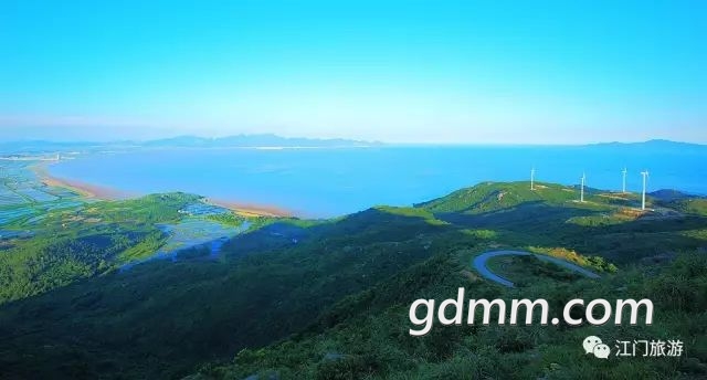 64058RMR9YY.jpg