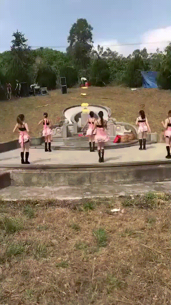 2019040531834501554458719994056.gif