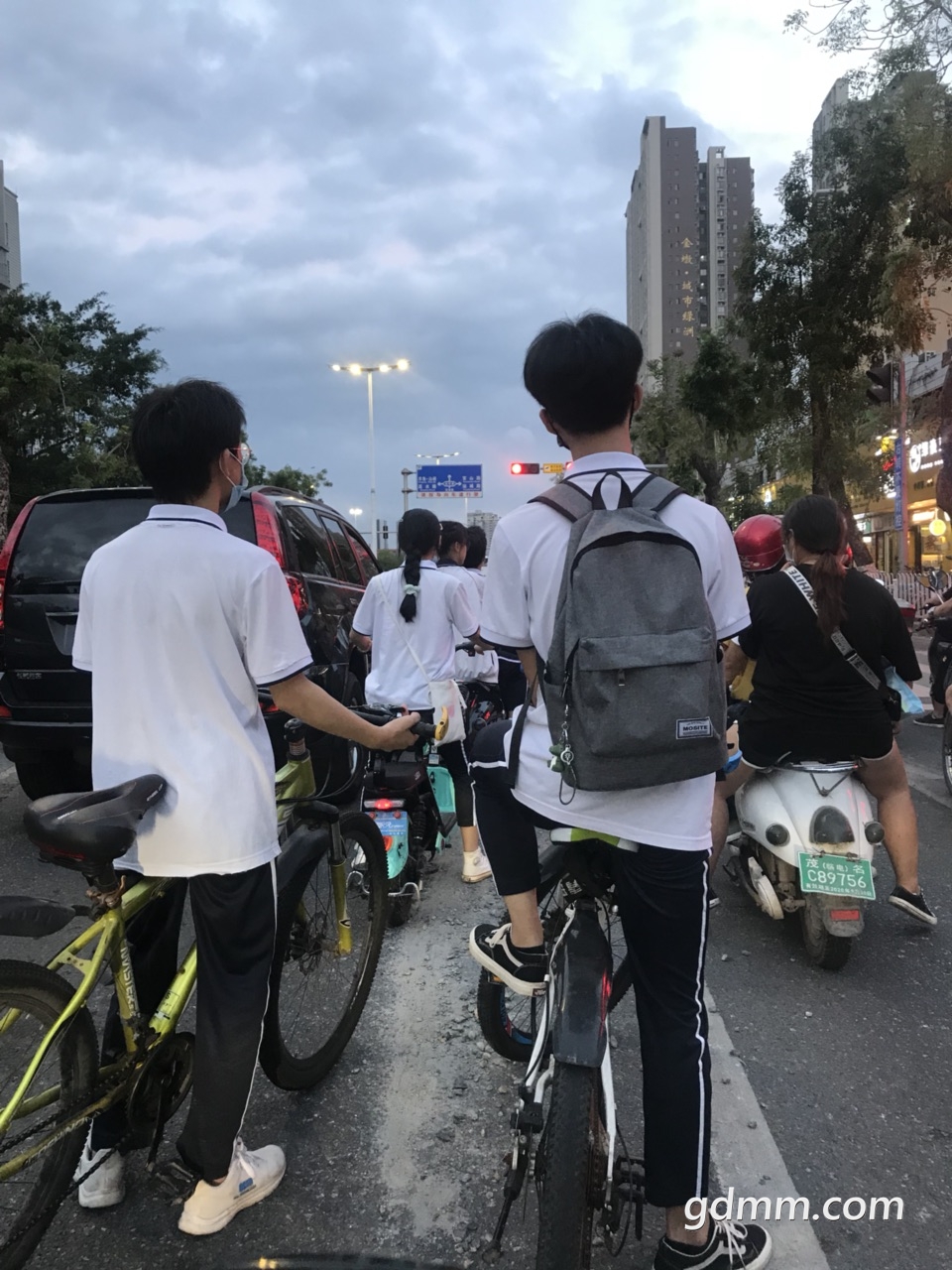 FlMXF55Nu5AsLr6kiNs5tgvRJ2wR.jpg