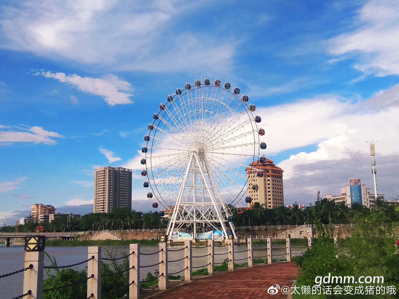 为什么茂名的航拍或者宣传片都是拍小东江摩天轮和电信大楼