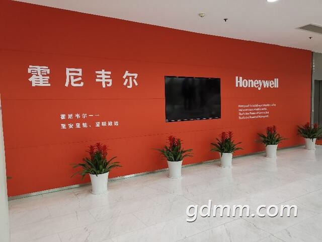 front1_0_Fmjzha6ISIXuqqZU0xfVK1aFmePh.1604231460.jpg