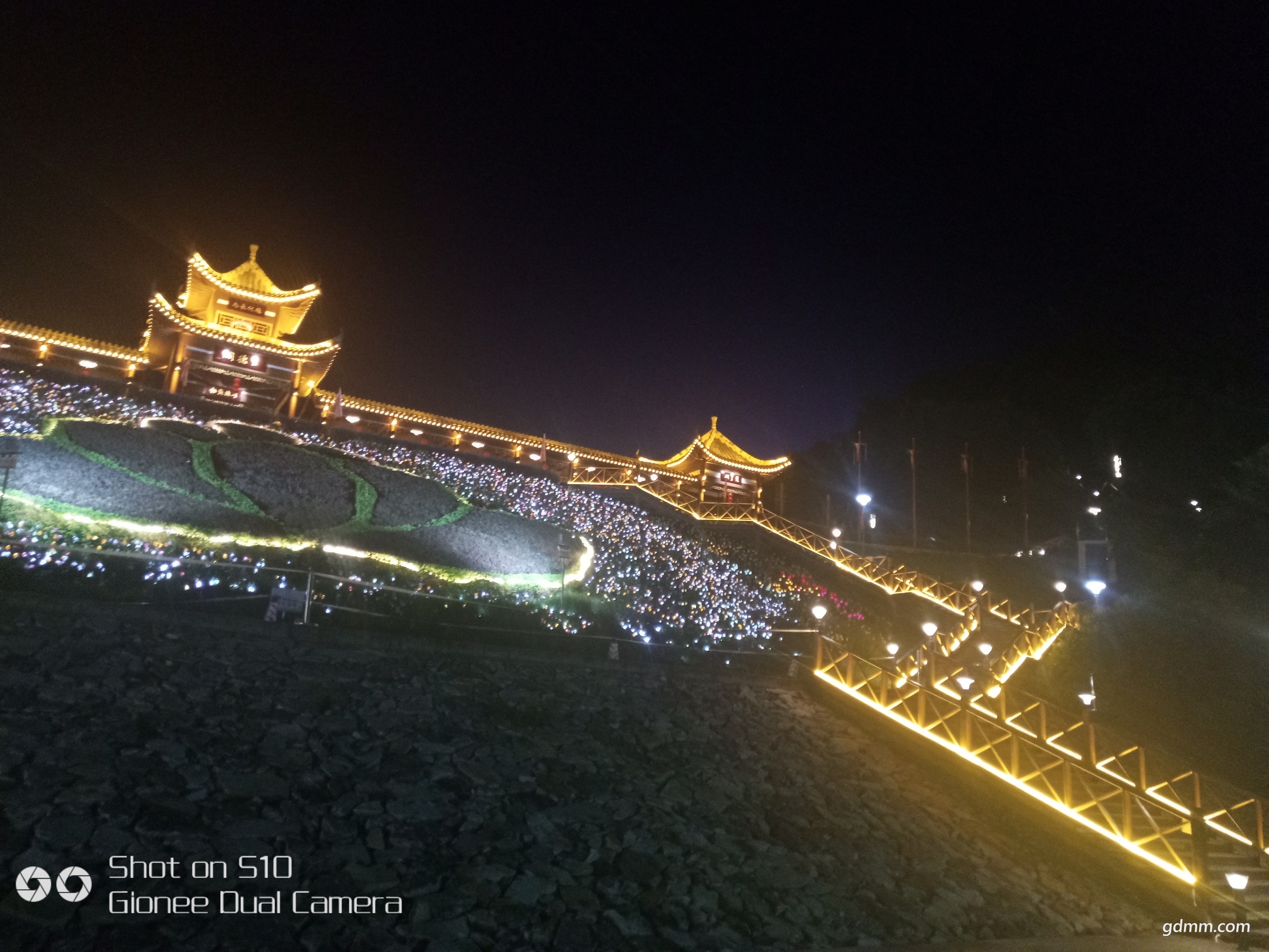 魅力旅游新秀信宜莲花湖庄园百越小镇真不错