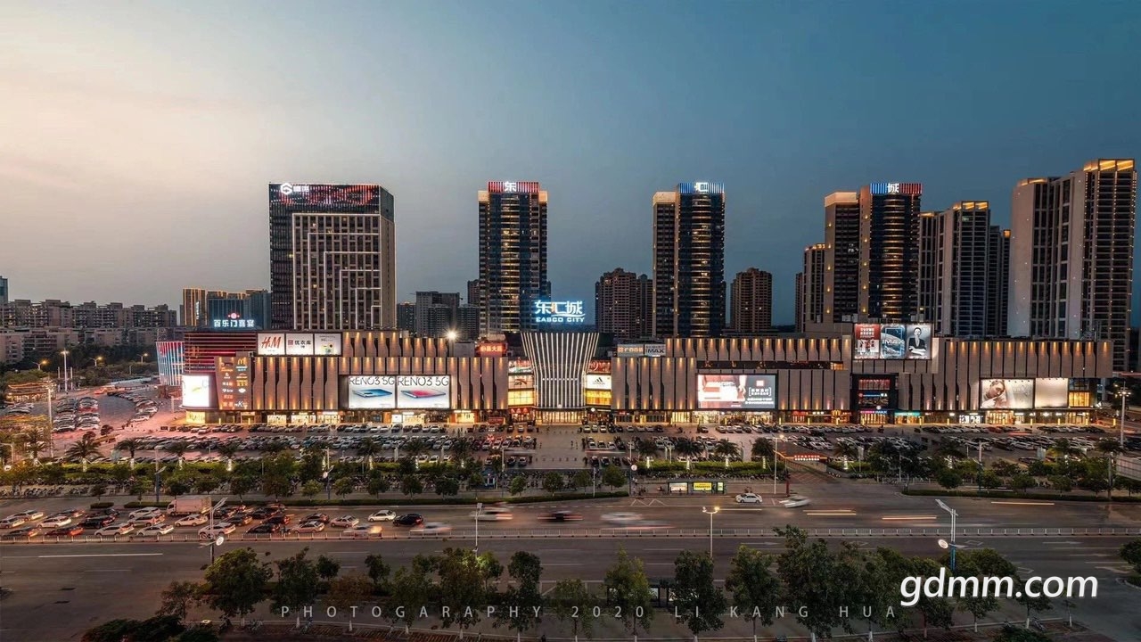 茂名最具城市化的角度再加上万达广场就完美了