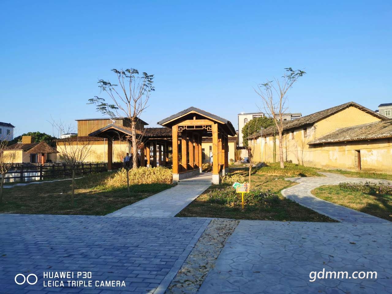 打开高州新农村杏花村