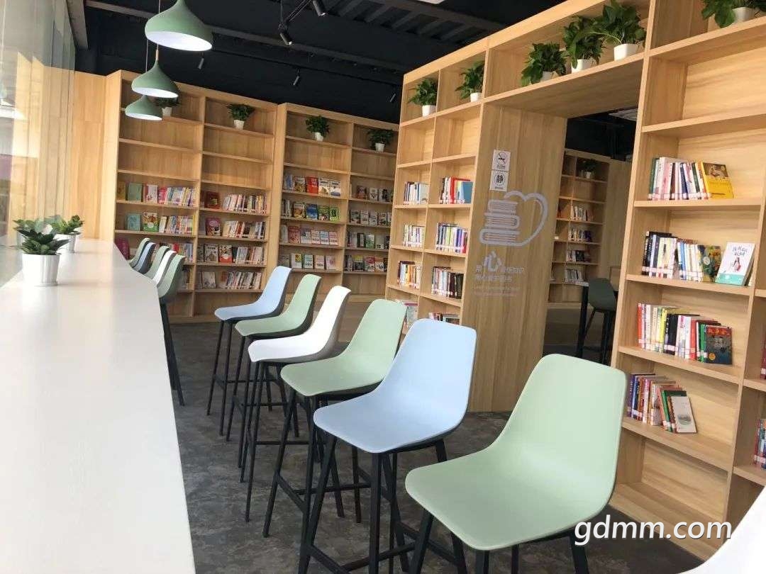多图直击高州市好心书屋自助图书馆漂亮安静是看书自习的好地方