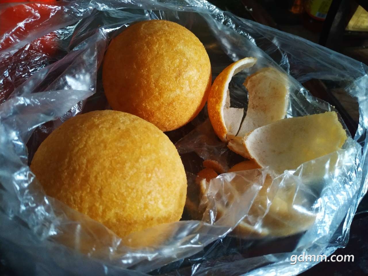 广东茂名特色美食-煎堆,您们喜欢吃吗?