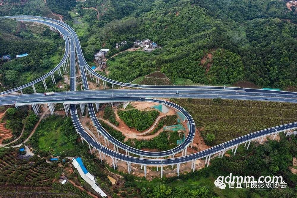 罗信高速即将通车带你欣赏一下这美丽的高速