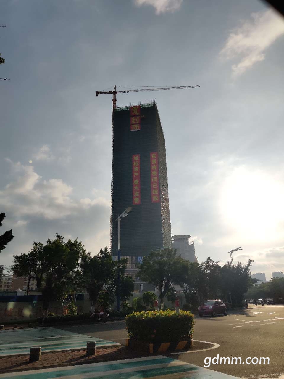 茂名新地标153米的财富大厦封顶了即将突破茂名天际线