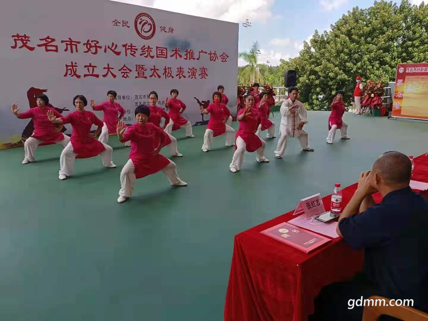 232.jpg