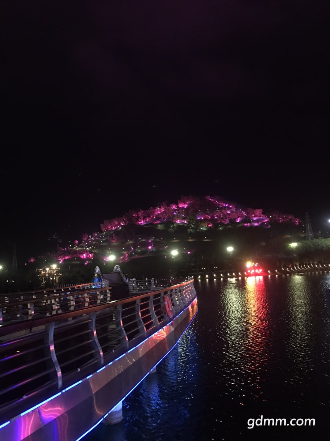 20220125202928front1_0_3295069_Fg1TExTPmIEdxJN8Ks4-6x0WMFmU.jpg