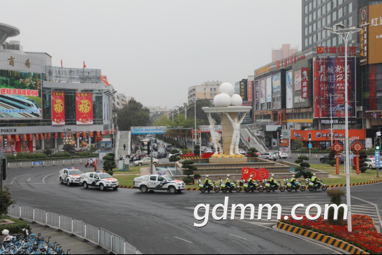 �����£�ר��壺ƽ������ ����ͬ��(1)3648.png