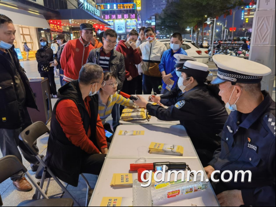 �����£�ר��壺ƽ������ ����ͬ��(1)3743.png
