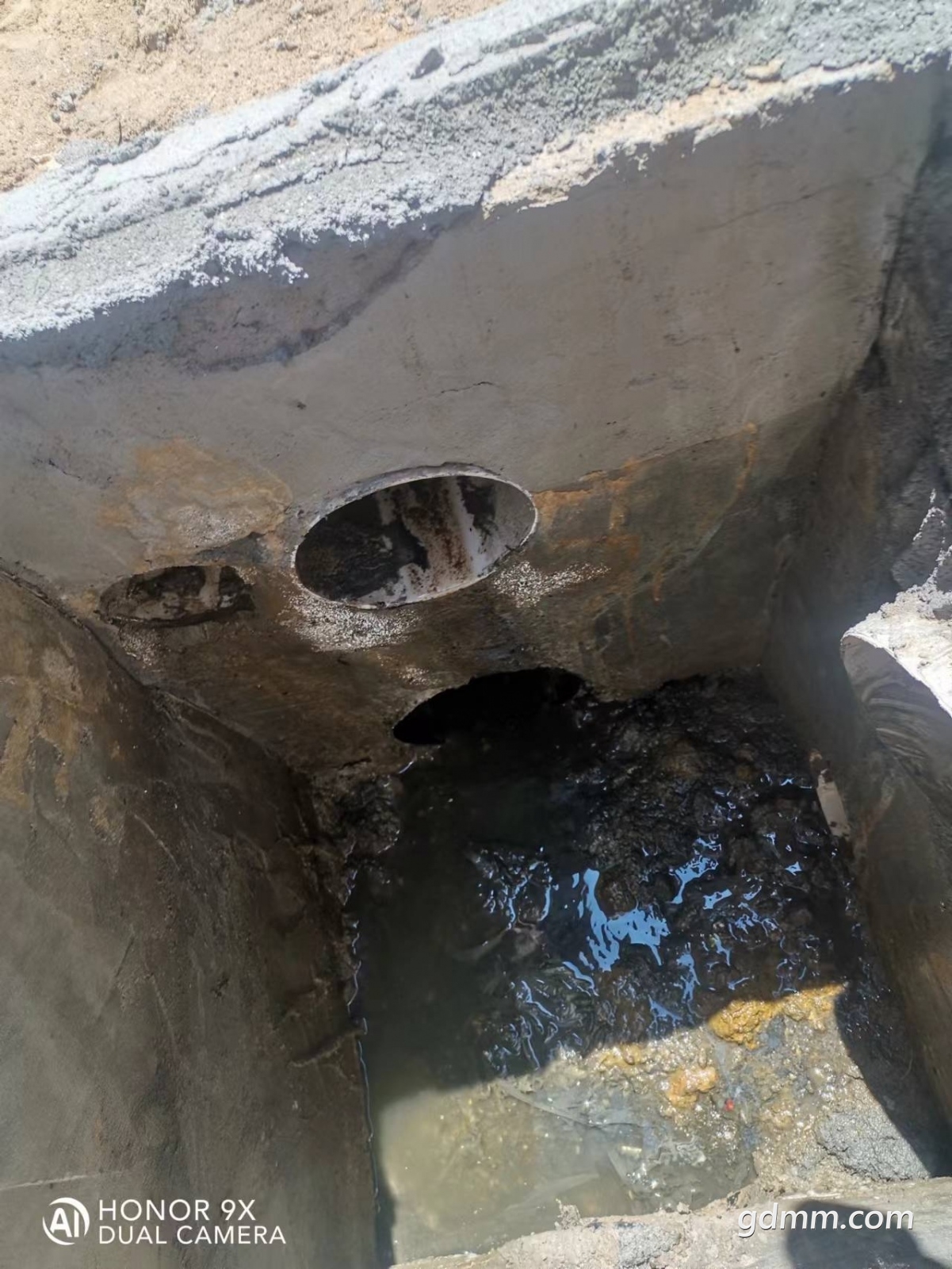��ͼ������ǹ����ܵ��������˽�˹ܵ�