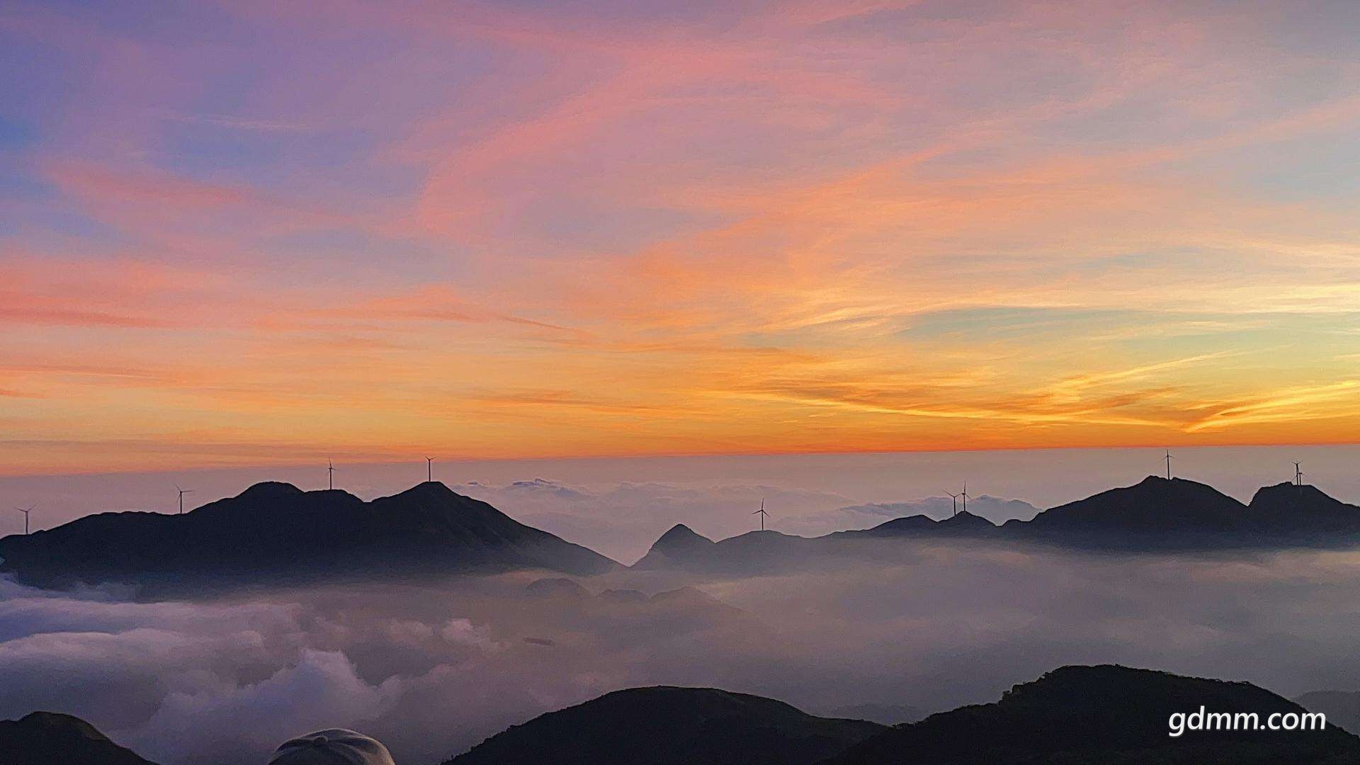 信宜大雾岭大田顶睇日出