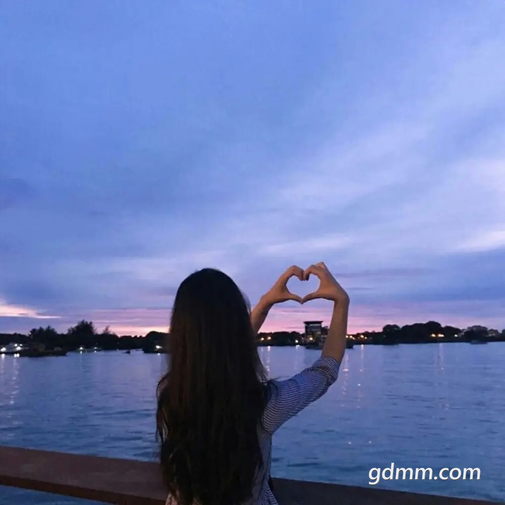 src=http://c-ssl.duitang.com/uploads/item/202001/13/20200113184029_GCGce.thumb.1.jpg