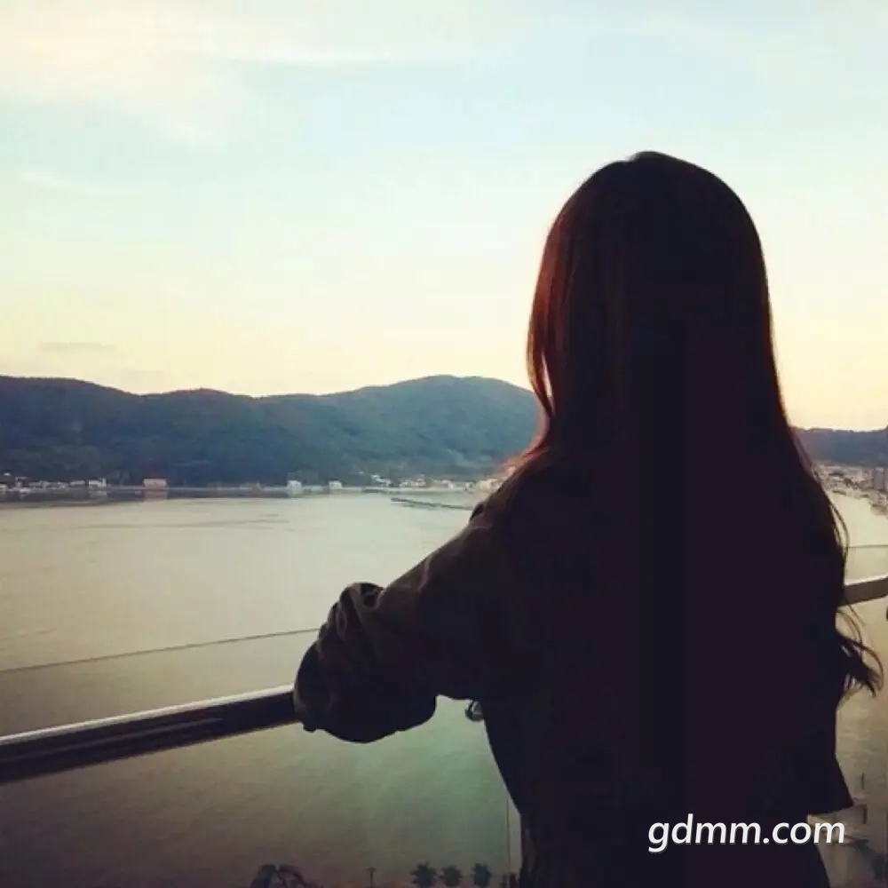 src=http://c-ssl.duitang.com/uploads/item/201507/10/20150710100145_FejT5.thumb.1.jpg