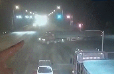 162311nzt53zx5ng3wczkn.gif