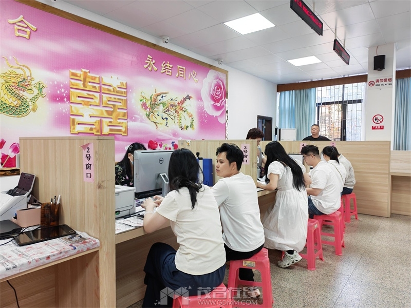 cdc9456a66e9bf8266294d225b18a1bf_compress.jpg